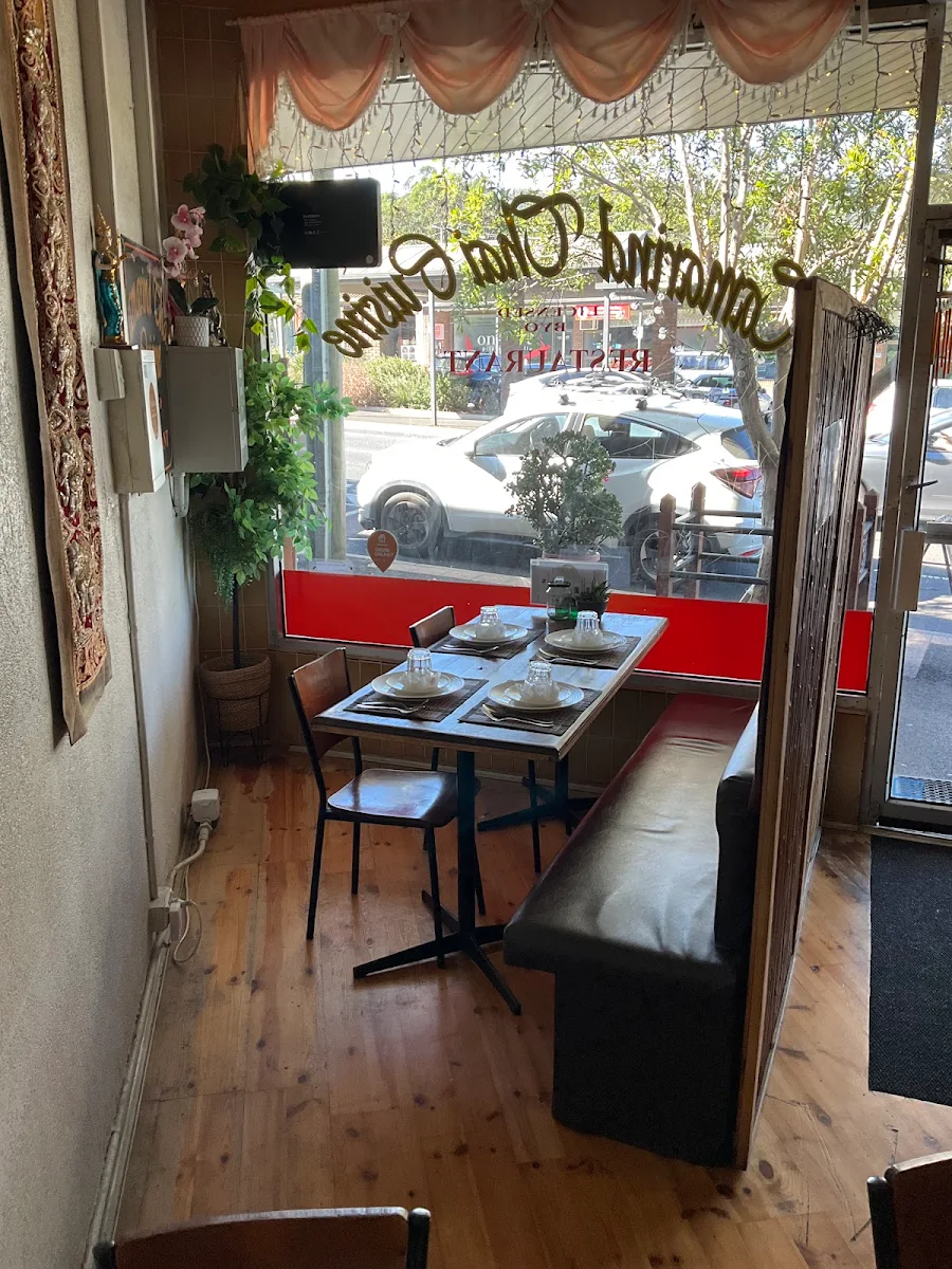 Vibe, Tamarind Thai Cusine
