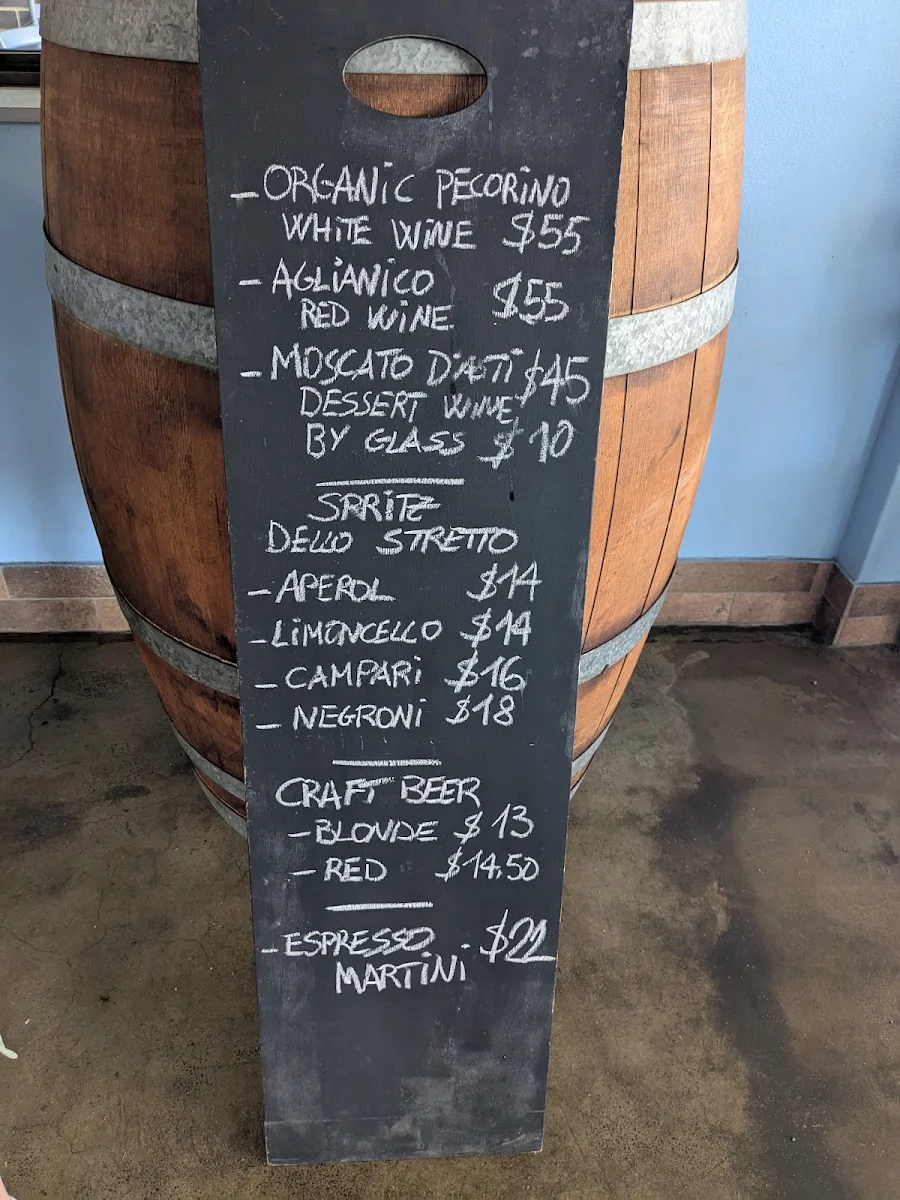 Menu, Lo Stretto Cafe Restaurant