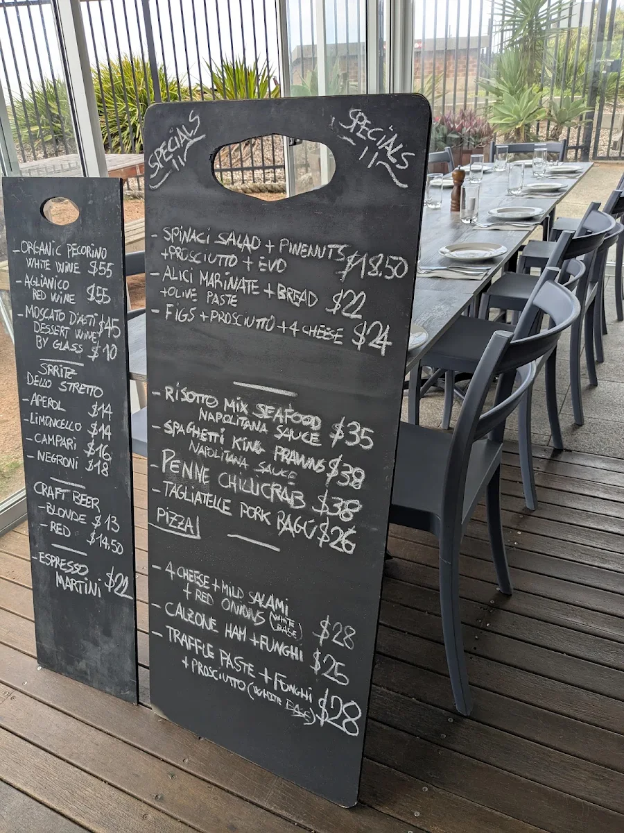 Menu, Lo Stretto Cafe Restaurant