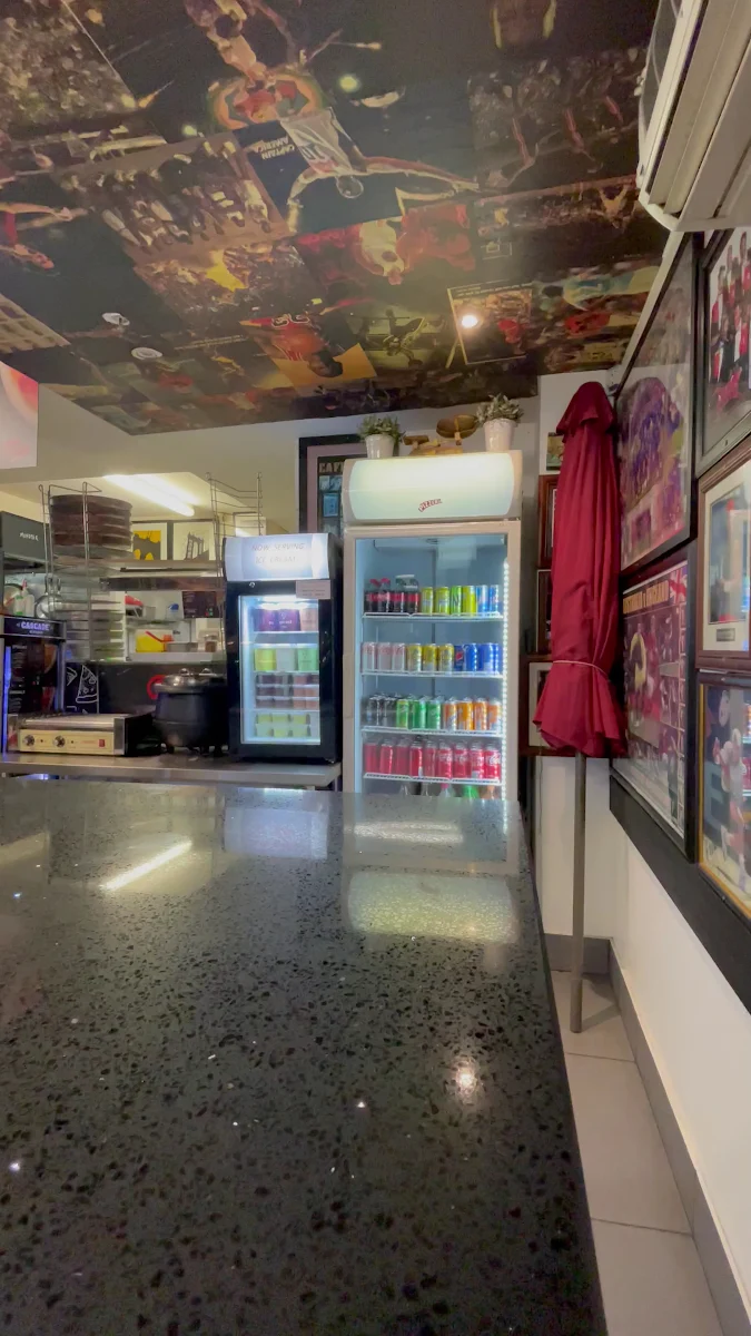 Vibe, Flames Pizza - St Kilda