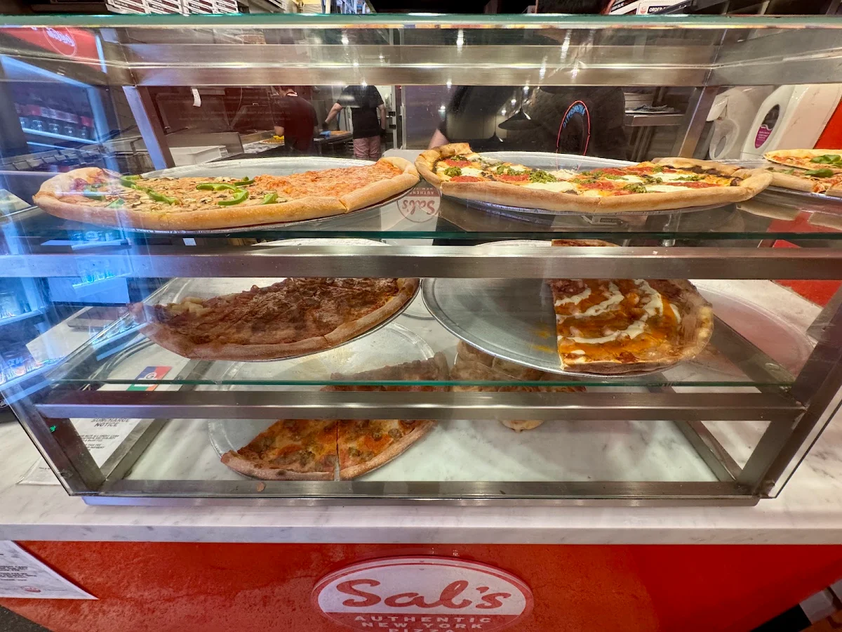 Vibe, Sal's Authentic New York Pizza - Flinders Lane