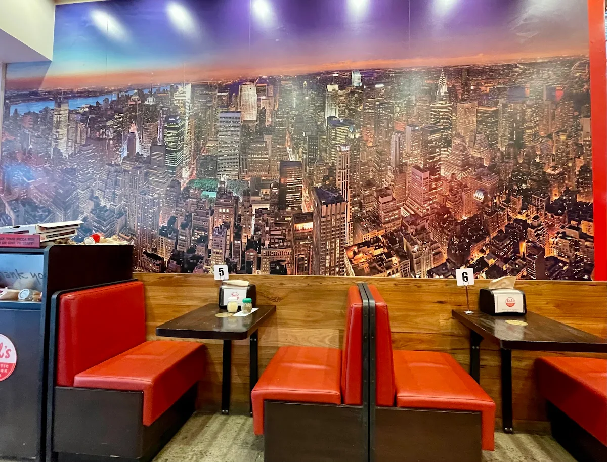 Vibe, Sal's Authentic New York Pizza - Flinders Lane