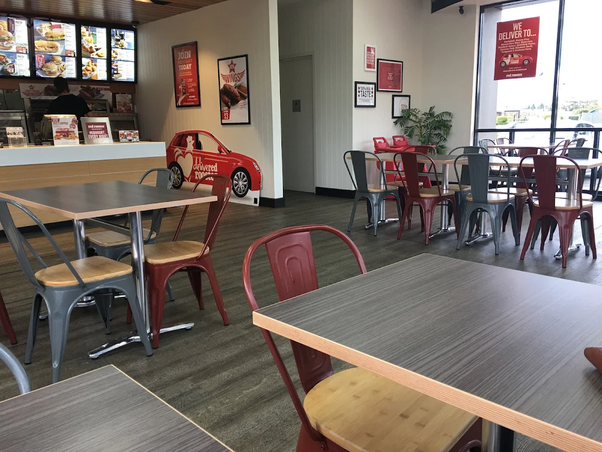 Vibe, Red Rooster Munno Para
