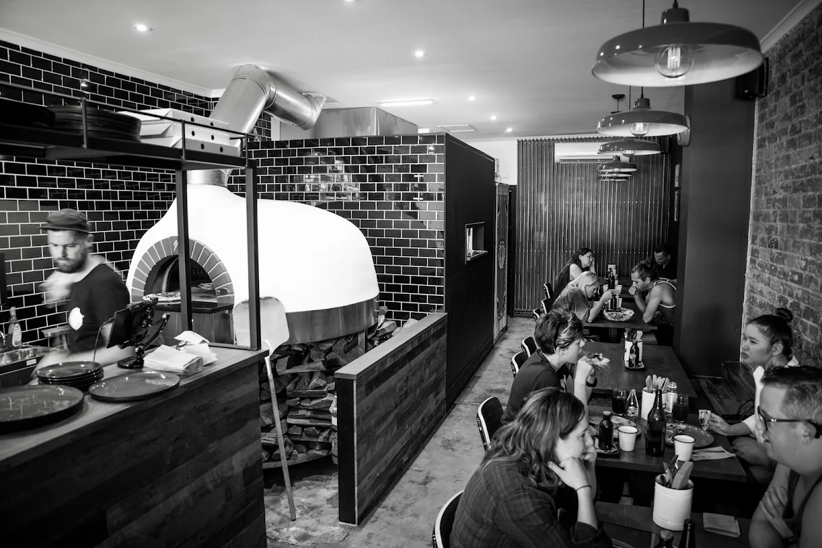 Vibe, Red Sparrow Pizza & Rooftop Bar