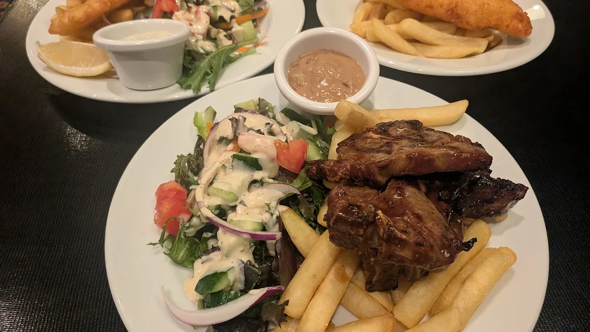 Food & drink, El Toro Hotel