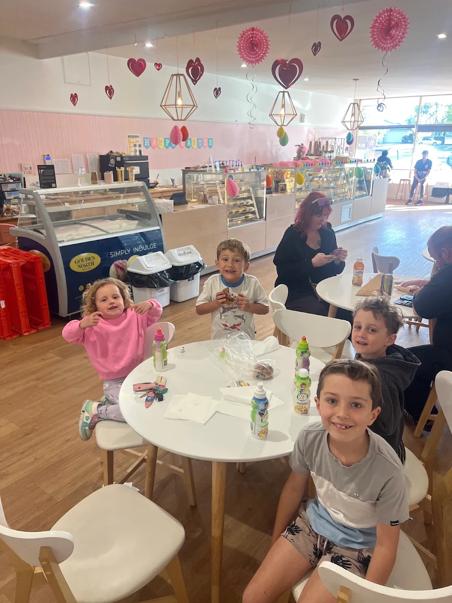 Vibe, Emma's Bakery Alfredton
