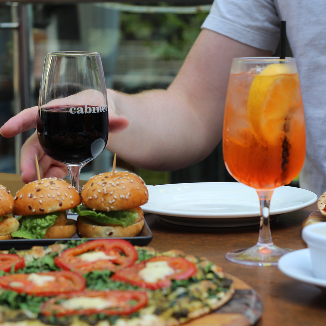 Food & drink, Cabinet Bar & Balcony