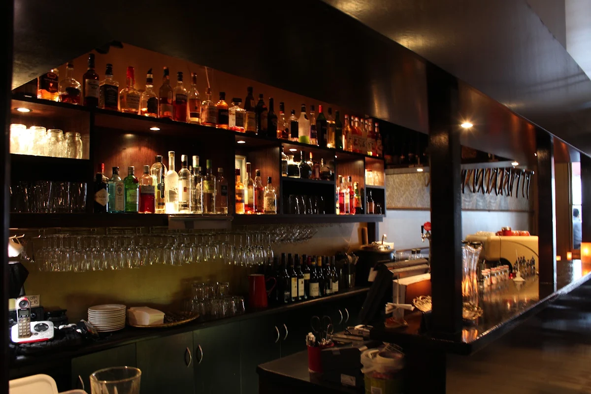 Vibe, Cabinet Bar & Balcony