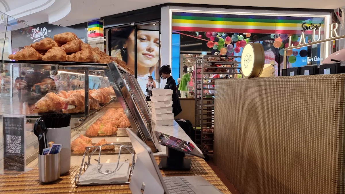 Vibe, Croissant Bar by Laurent