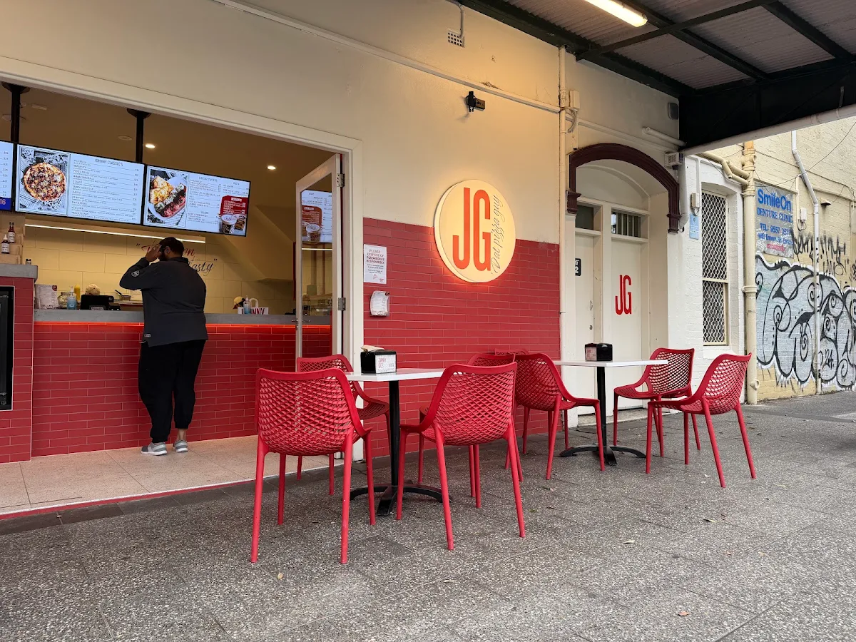 Vibe, Johnny Gio's Pizza Enmore