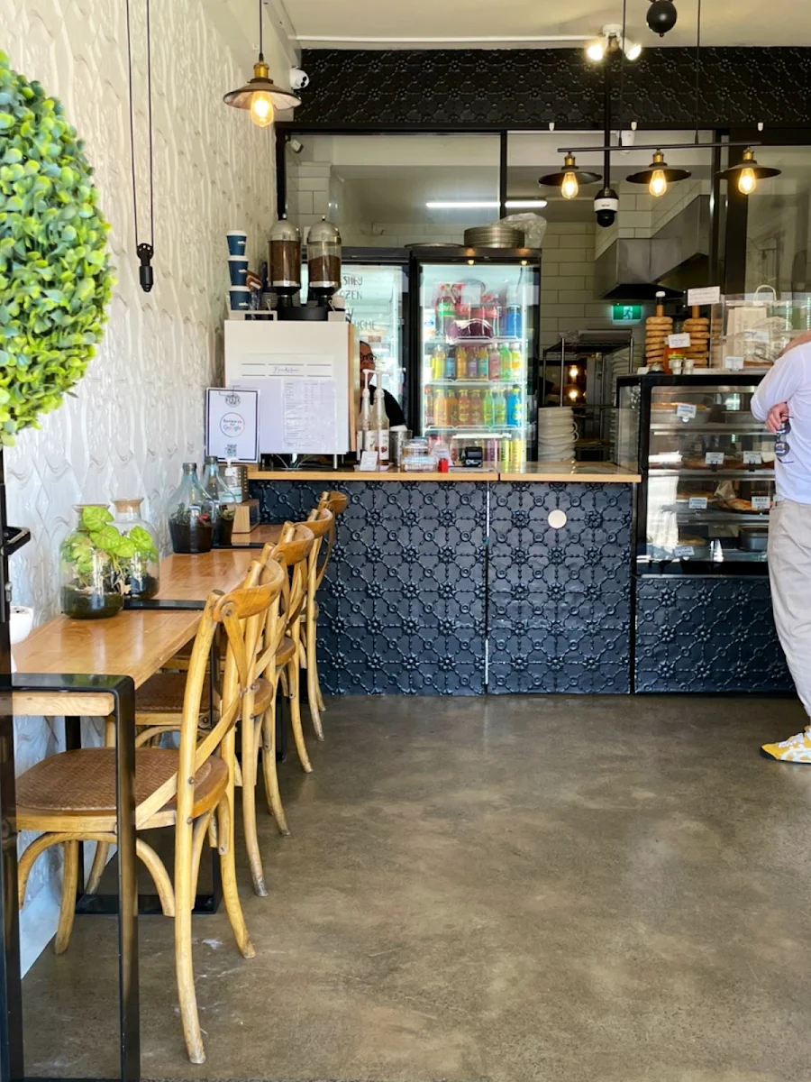 Vibe, Burek House Warrawong