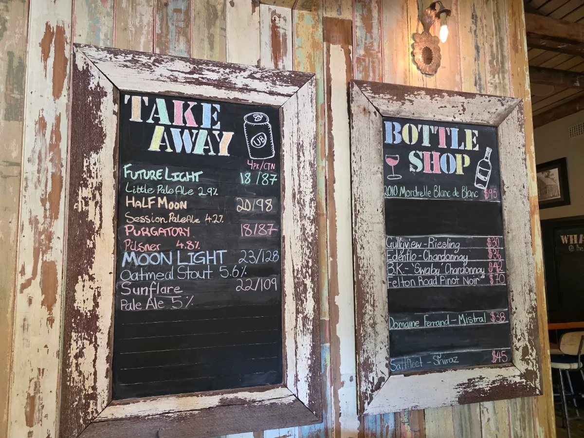 Menu, Uraidla Hotel