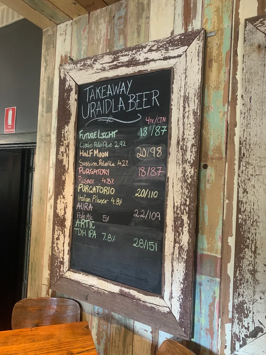Menu, Uraidla Hotel