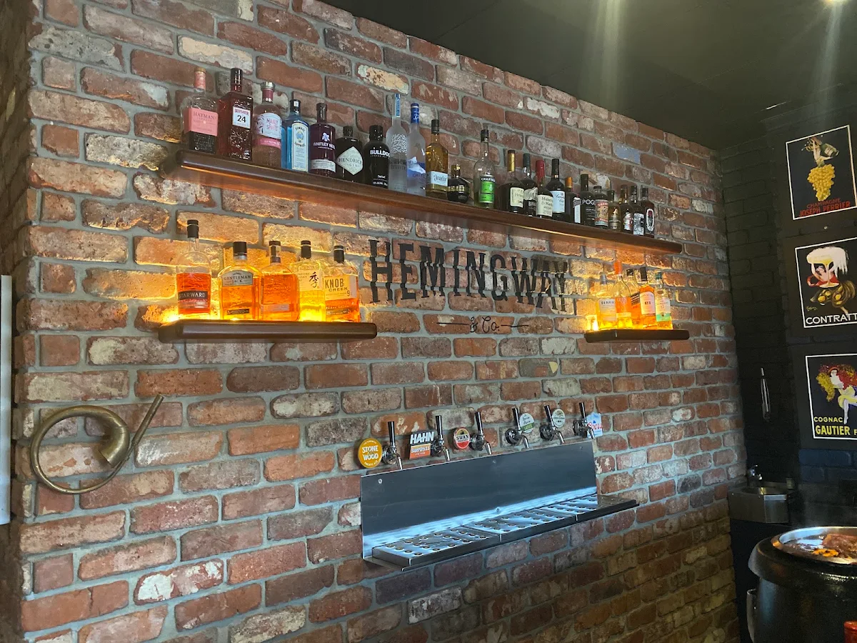 Vibe, Hemingway & Co.