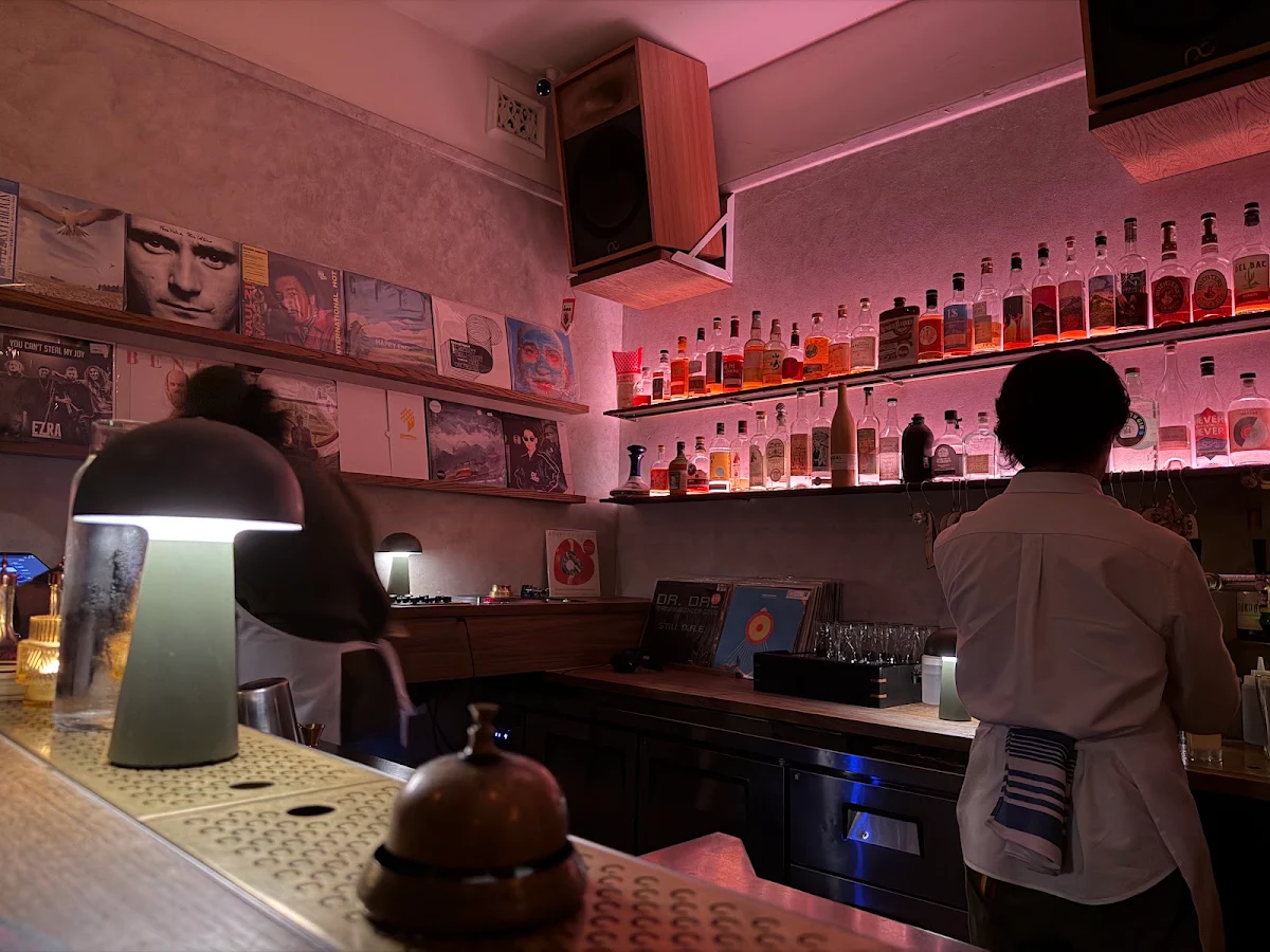 Vibe, Caretaker's Cottage