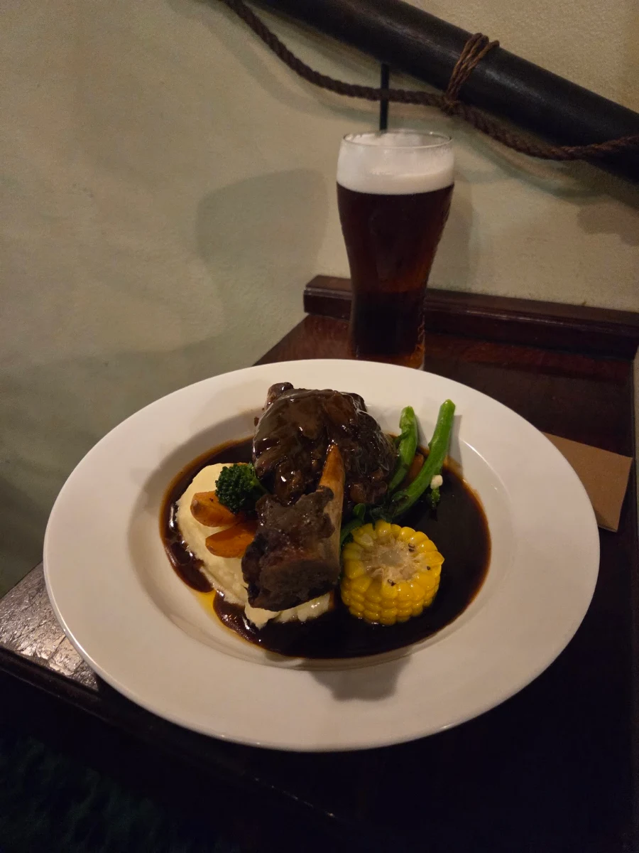 Food & drink, D'Arcy Arms