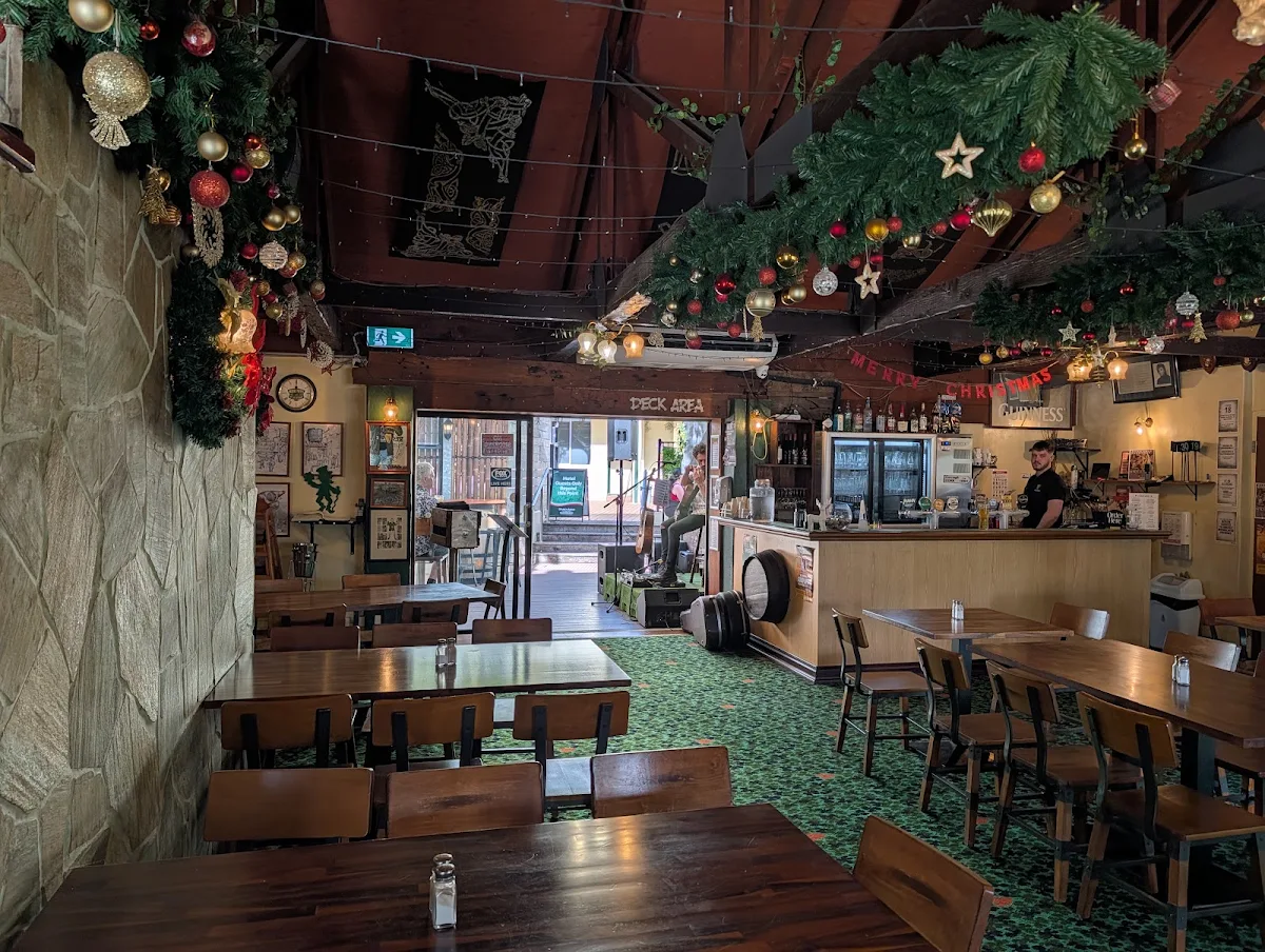 Vibe, D'Arcy Arms