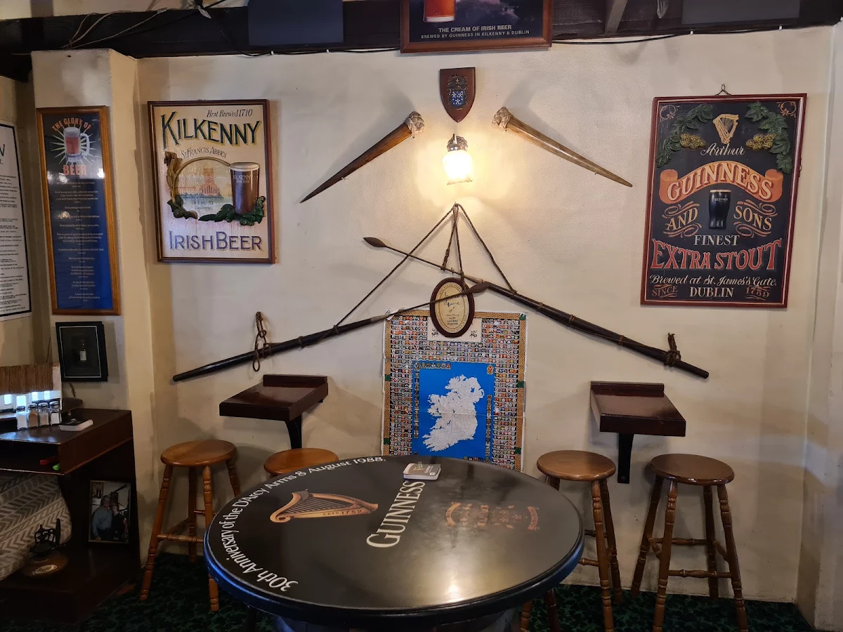 Vibe, D'Arcy Arms