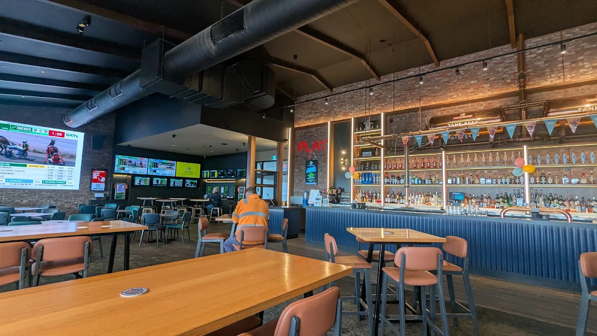 Vibe, Pink Hill Hotel Bistro