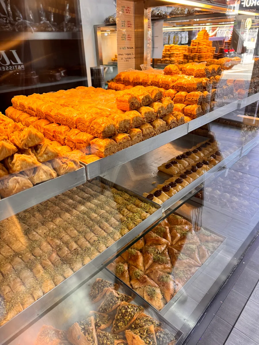 Vibe, LUXE PATISSERIE & SWEETS PTY LTD