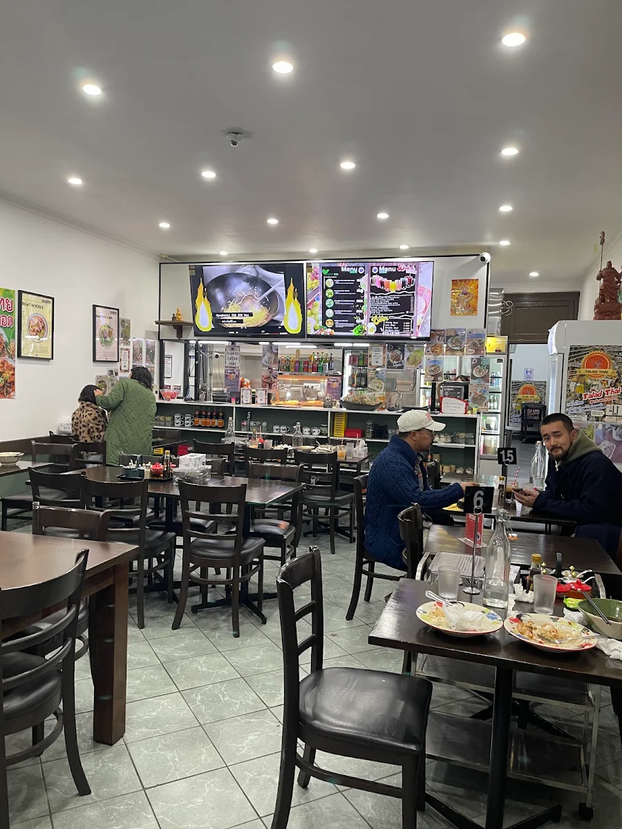 Vibe, Thai Food Station