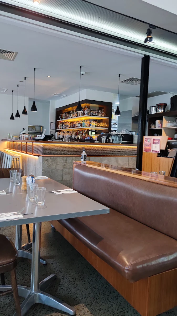 Vibe, Harveys