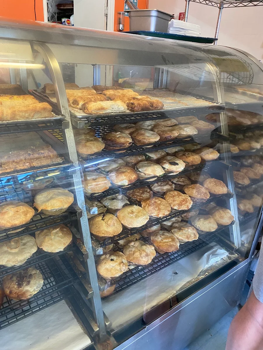 Vibe, Bro's Bakery