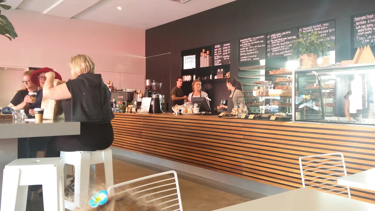 Vibe, Huff Bagelry Mentone