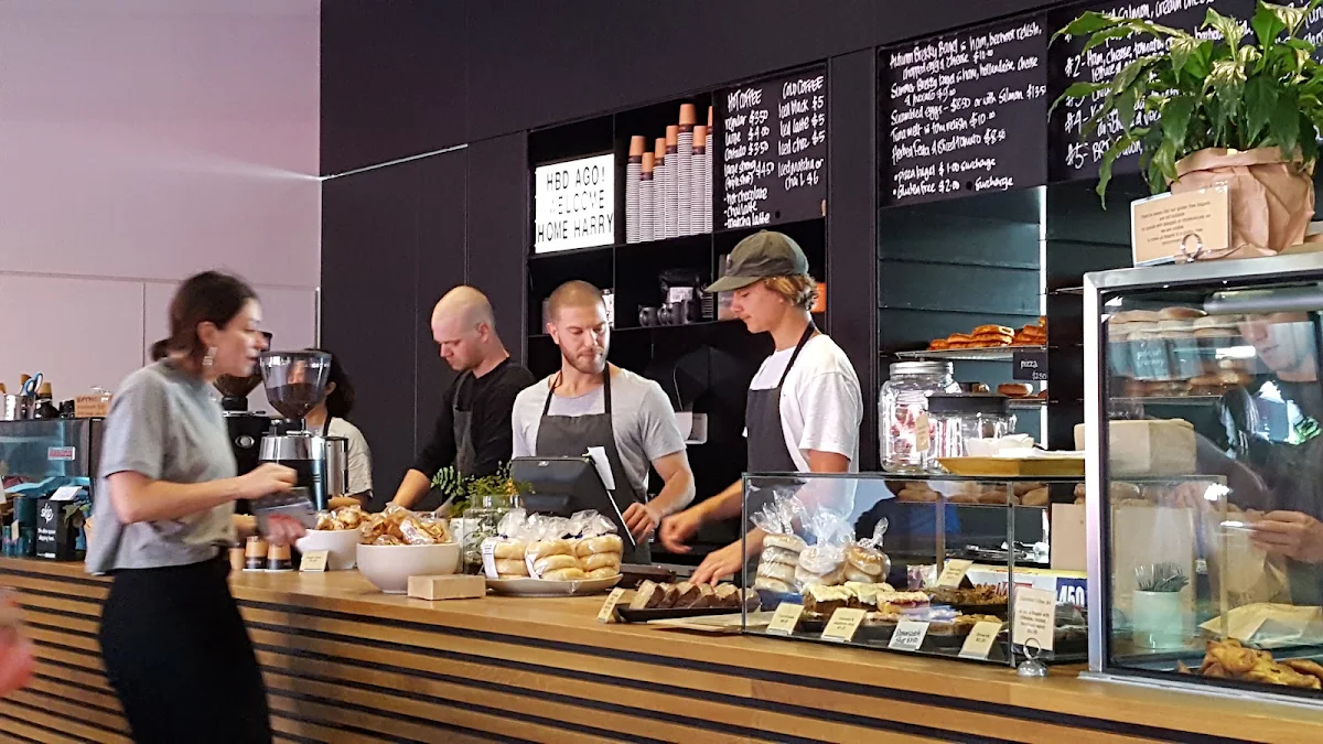 Vibe, Huff Bagelry Mentone