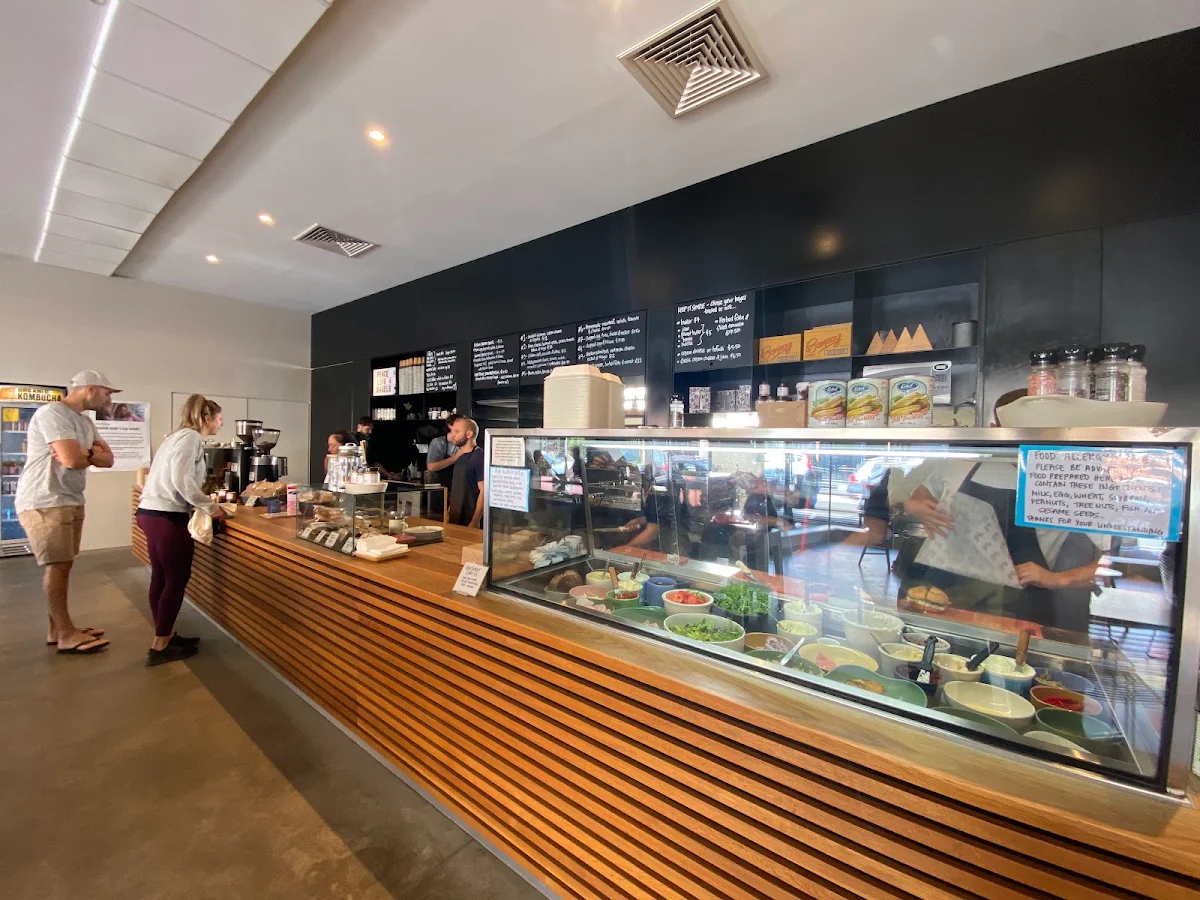 Vibe, Huff Bagelry Mentone