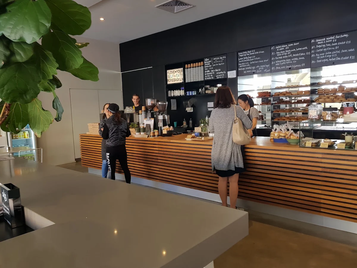Vibe, Huff Bagelry Mentone