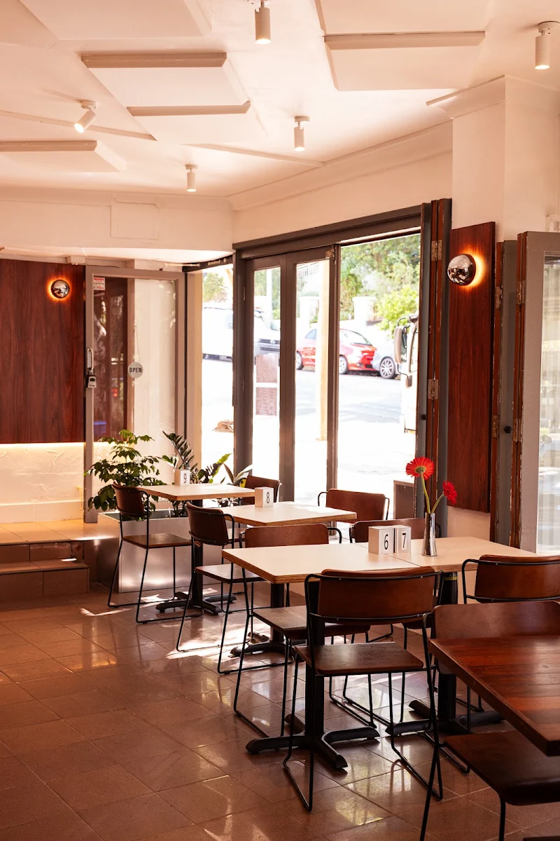 Vibe, B-side cafe