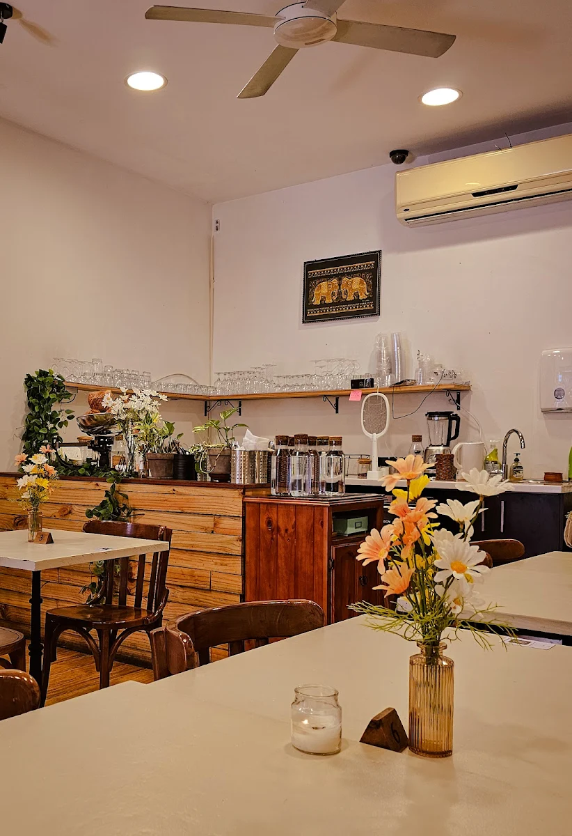 Vibe, Lankan Curry House