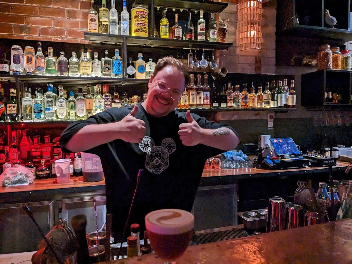 Vibe, Franklin's Bar