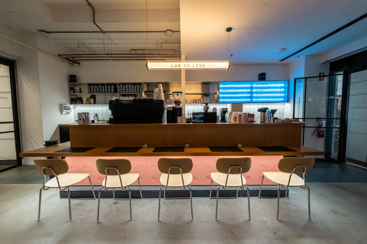 Vibe, Sneaker Laundry LAB (Cafe)