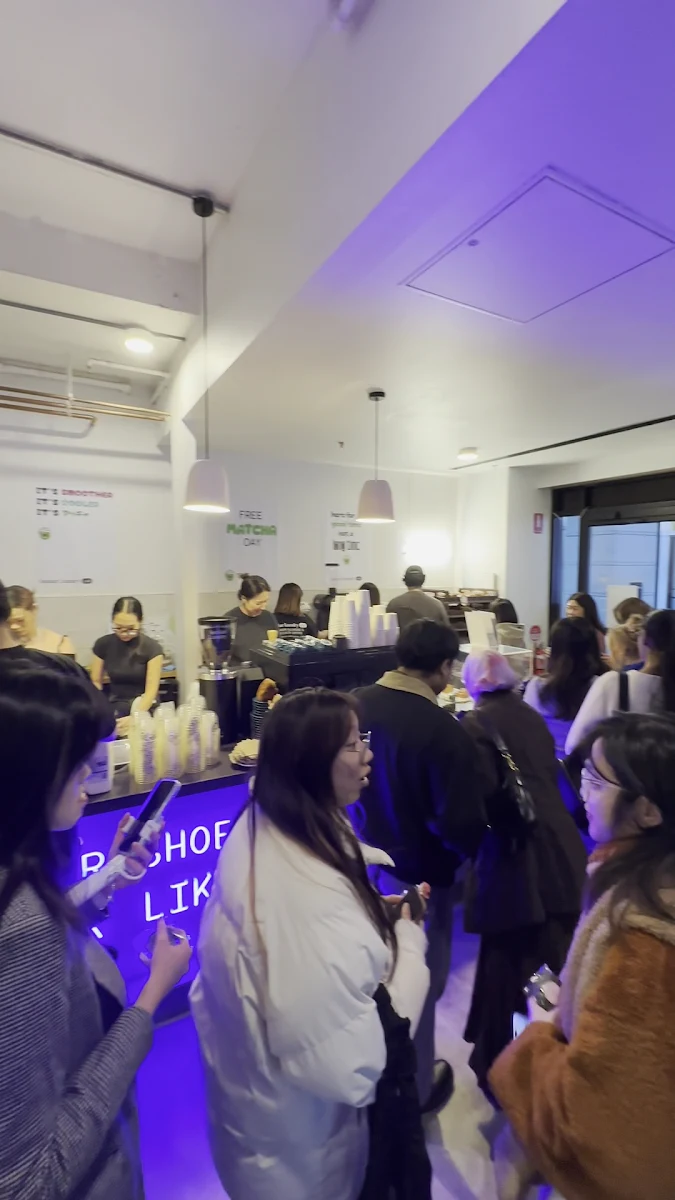 Vibe, Sneaker Laundry LAB (Cafe)