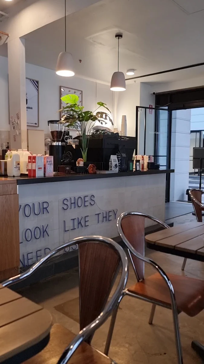 Vibe, Sneaker Laundry LAB (Cafe)