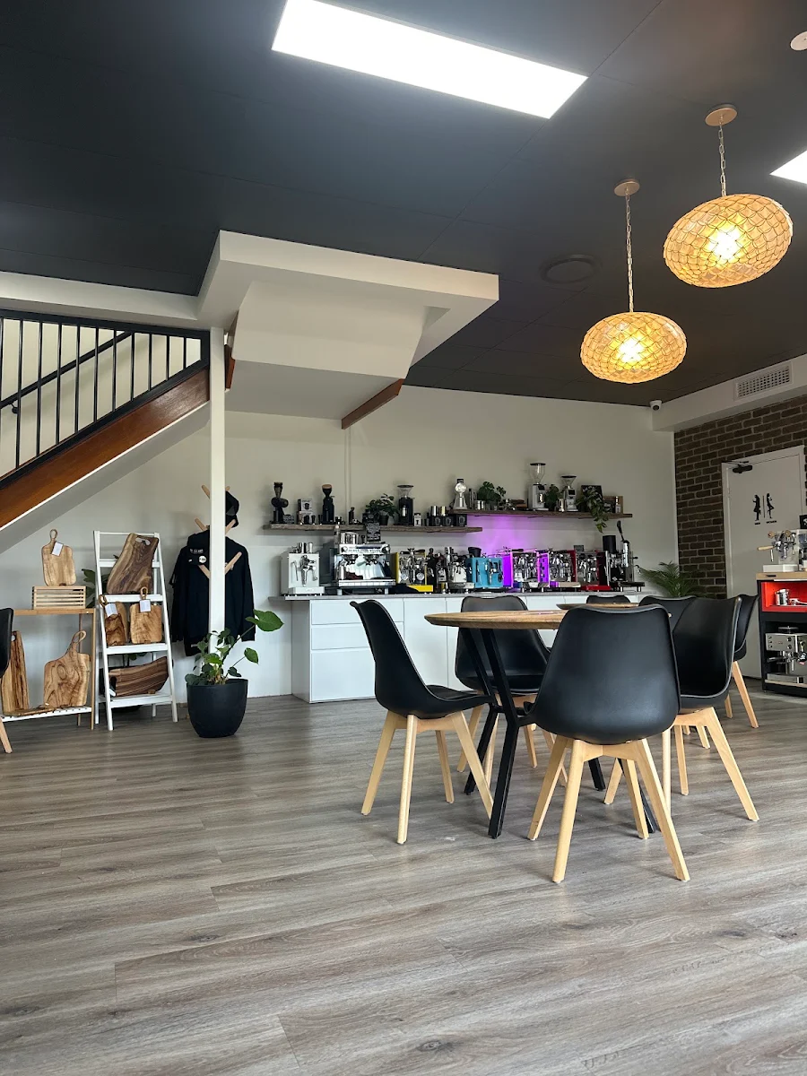 Vibe, Capo Café