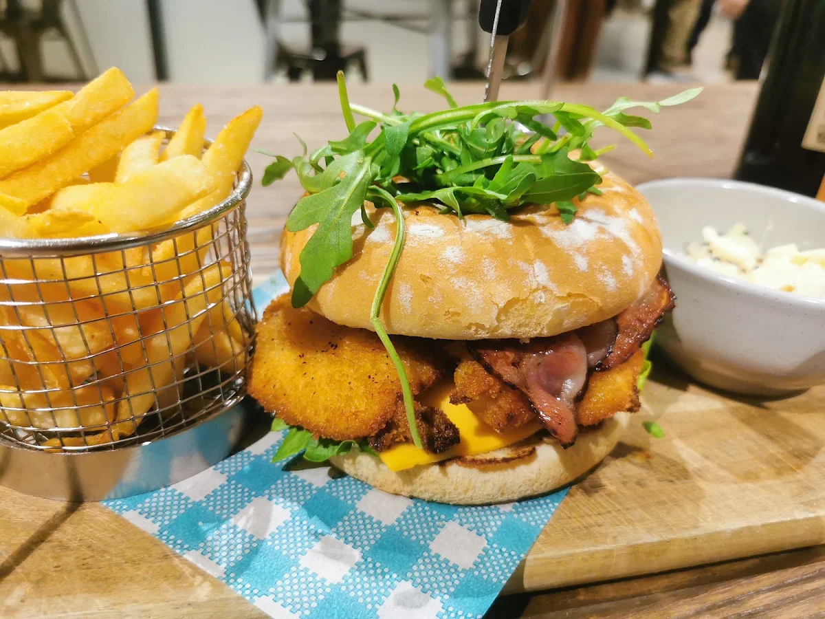 Food & drink, The Nyabing Community Hub