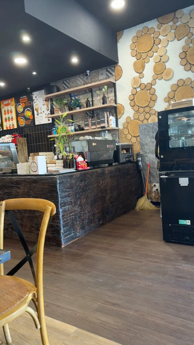 Vibe, V’s Viet Cafe