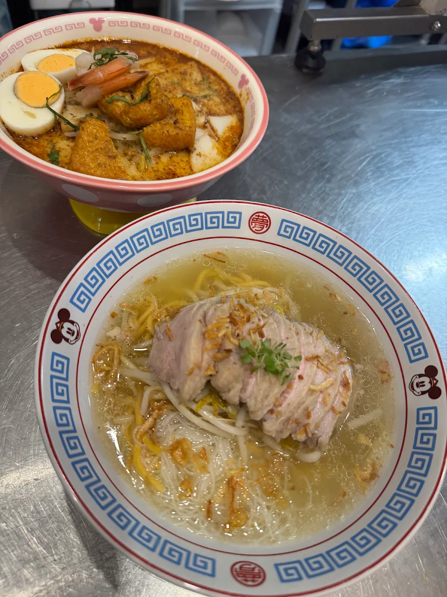 Food & drink, YY Cafe and restaurant