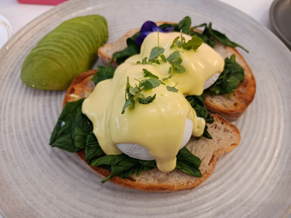 Food & drink, YY Cafe and restaurant