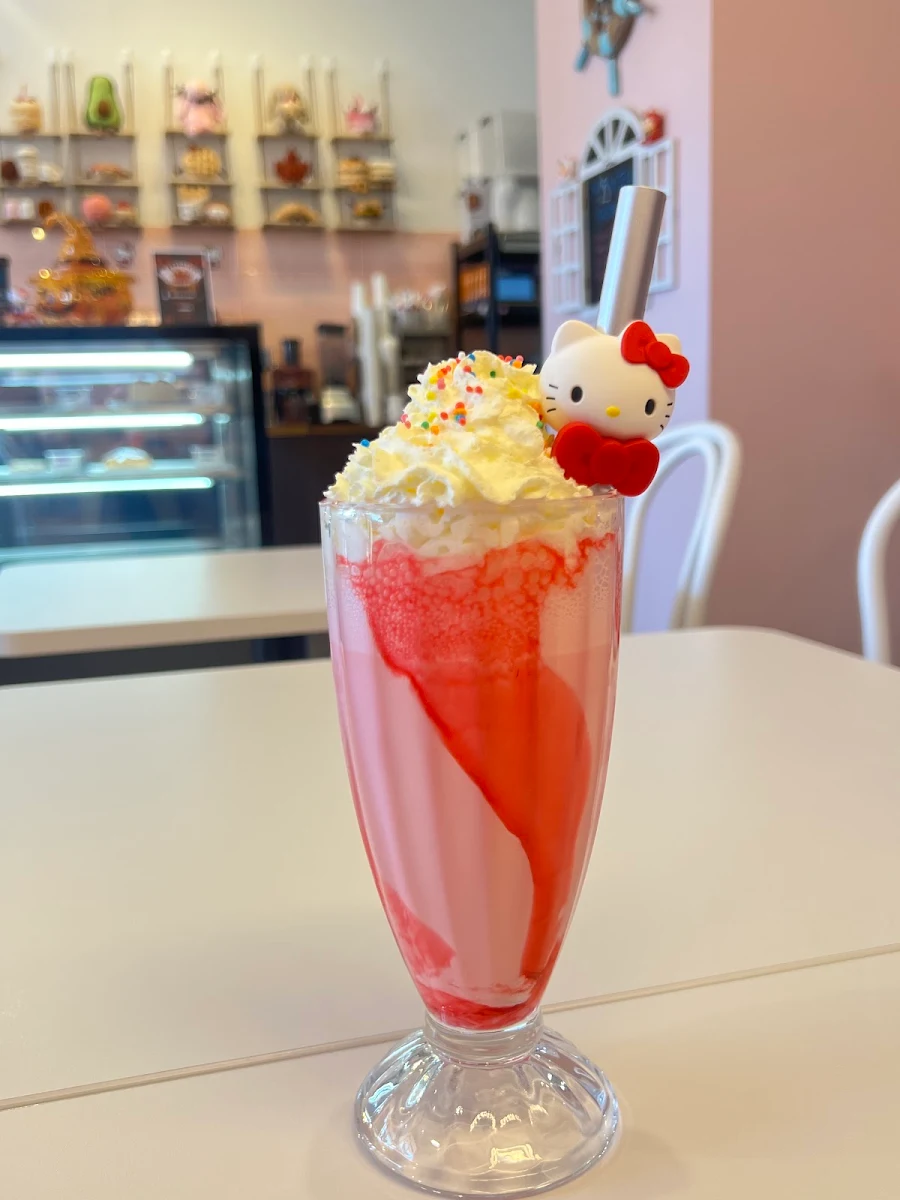 Food & drink, YY Cafe and restaurant