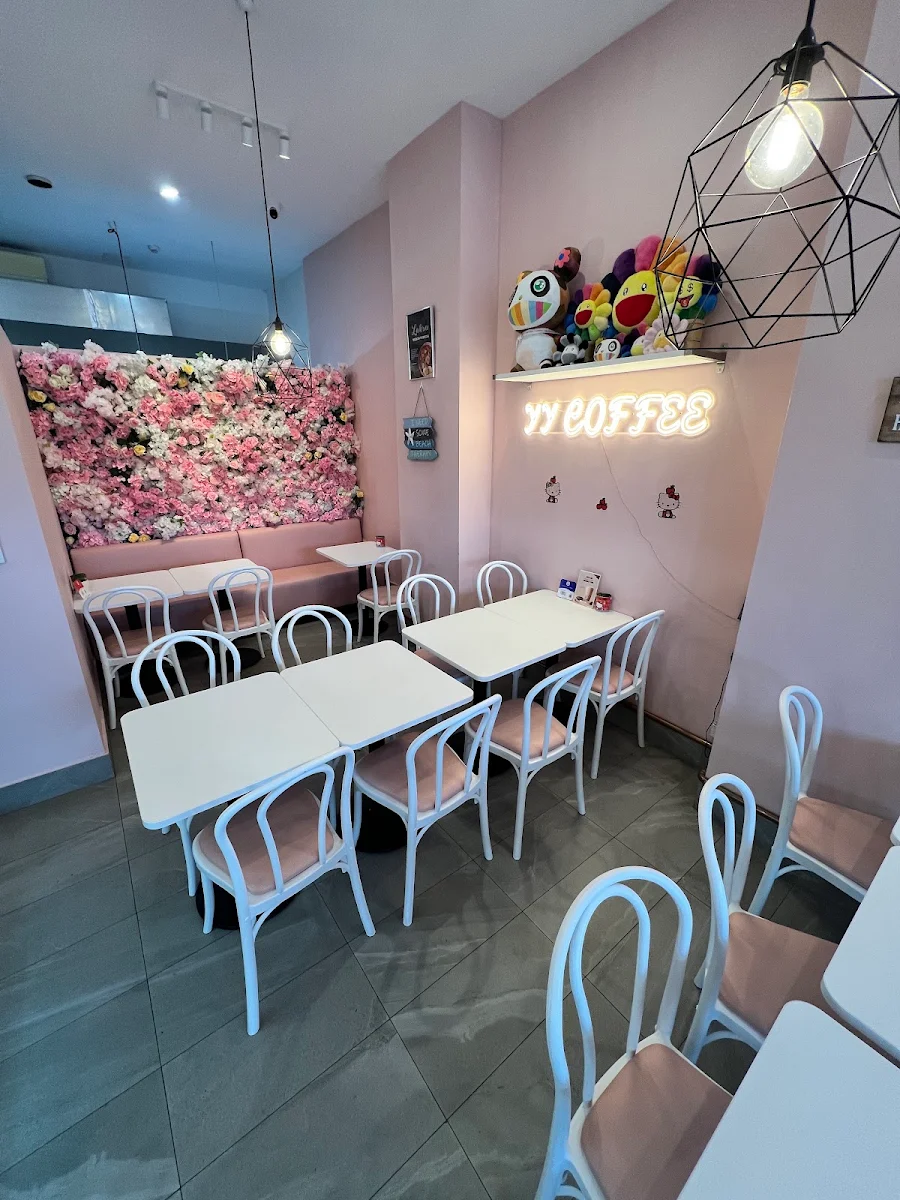 Vibe, YY Cafe and restaurant