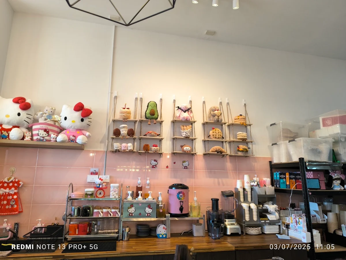 Vibe, YY Cafe and restaurant