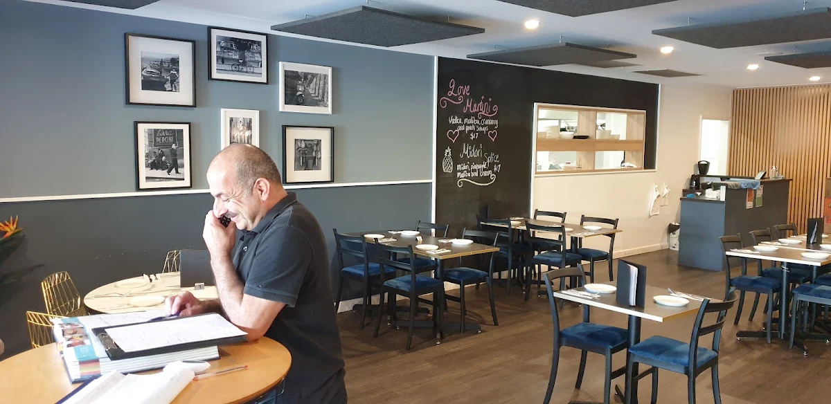Vibe, Enzo's Cucina Panania