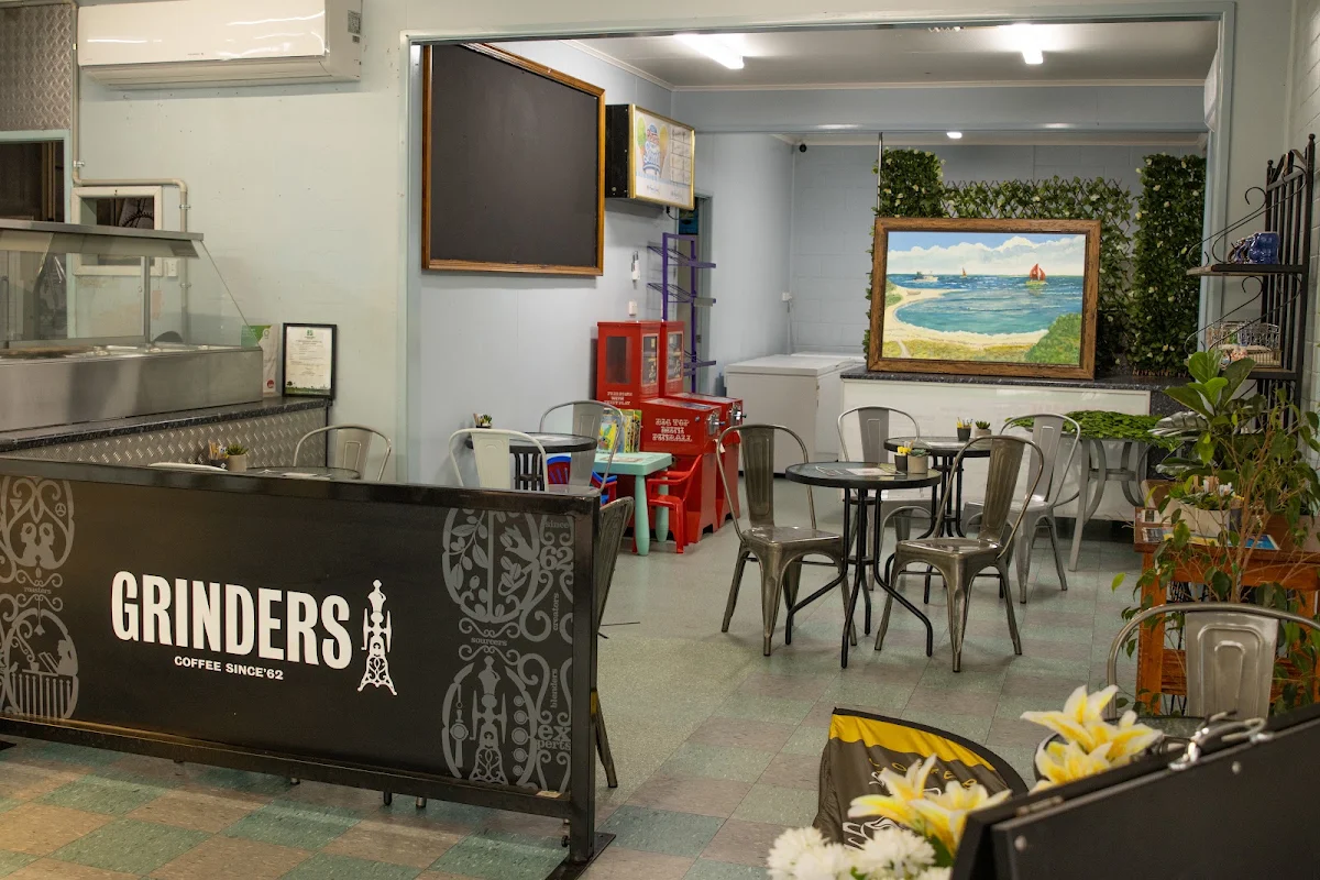 Vibe, Flick Food & Coffee Bar