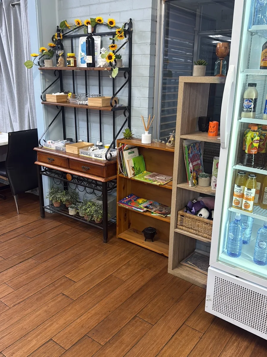 Vibe, Flick Food & Coffee Bar