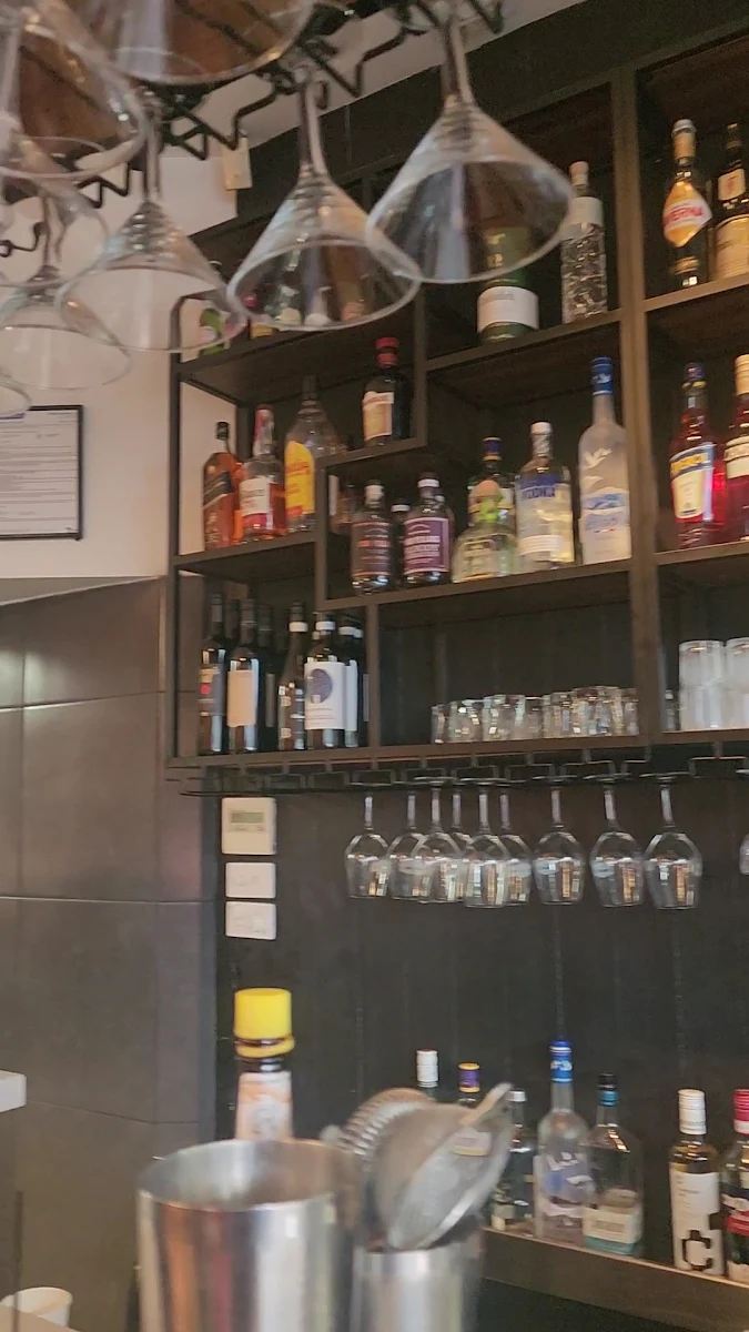 Vibe, La Bottega Trattoria