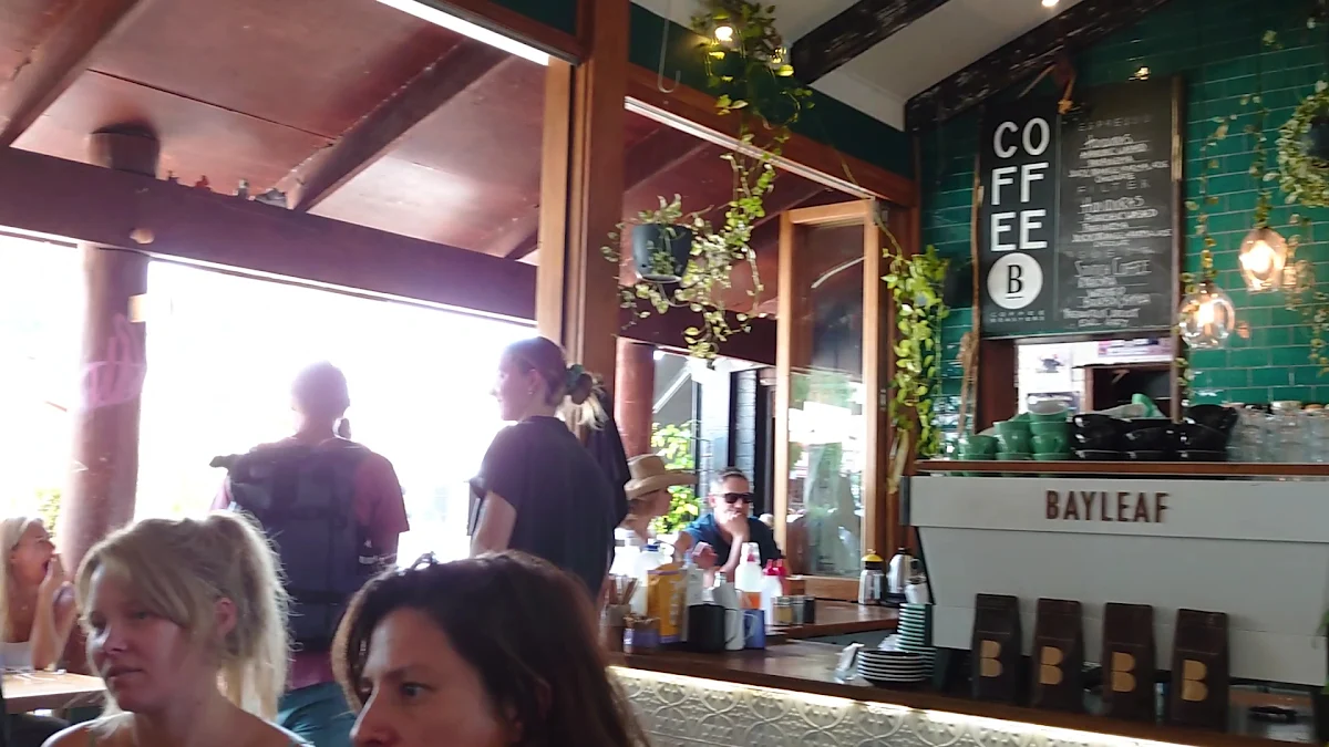 Vibe, Bayleaf Cafe